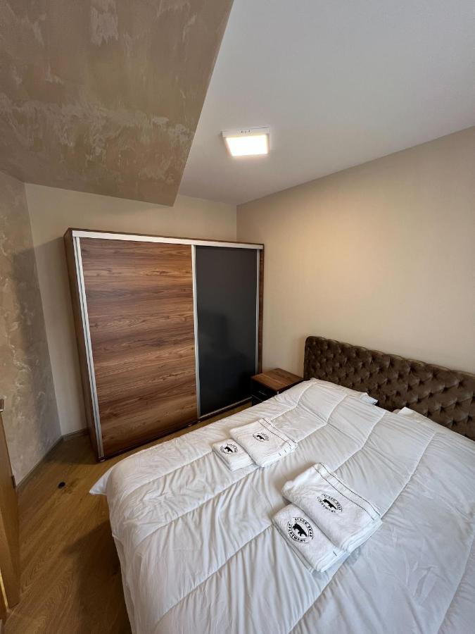 Black Bear Apartment *
